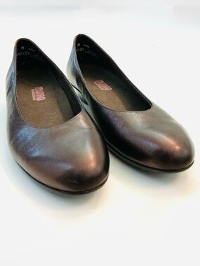 MUNRO AMERICAN Bronze Leather Comfort Loafers, Rounded Toes & Low Heel, Sz 9 M